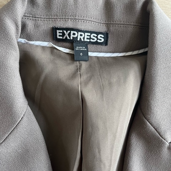 Express Women’s Tan Blazer SZ 0 - Picture 3 of 10